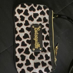 NWOT Betseyville by Betsey Johnson crossbody bag